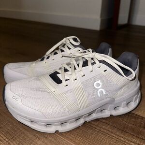 On Cloud Go sneakers size 6.5. Very clean and in great condition!